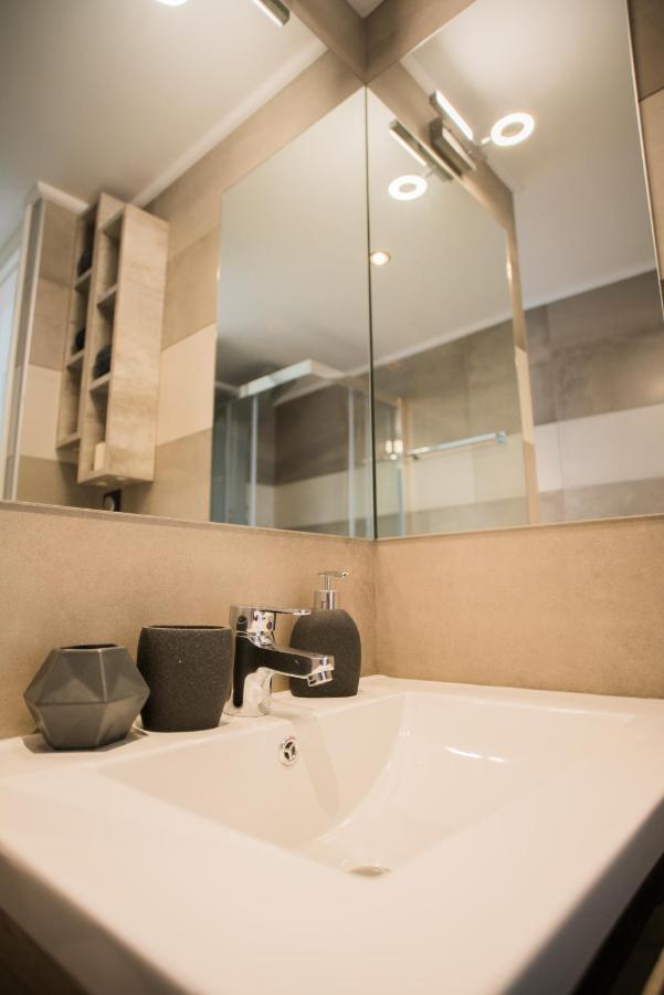 Athenian Living Suites Exterior foto